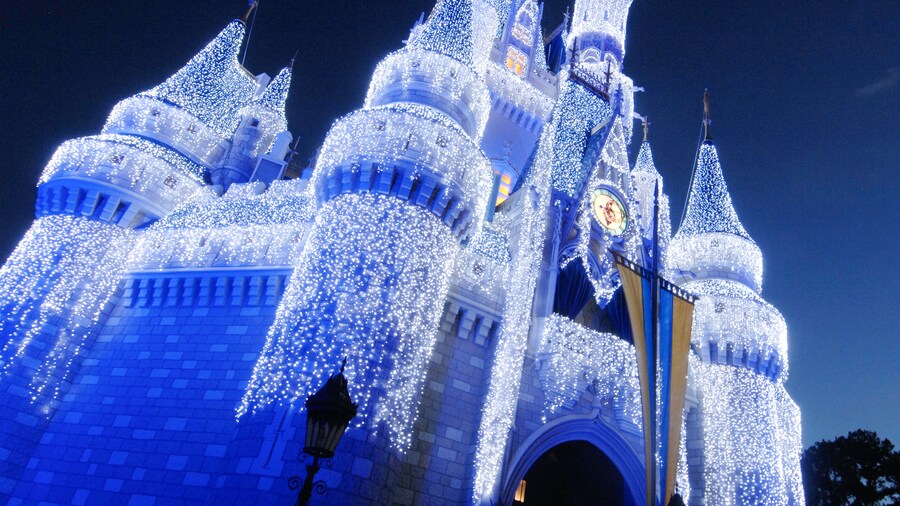 Disney’s Holiday DLights Tour Walt Disney World Resort